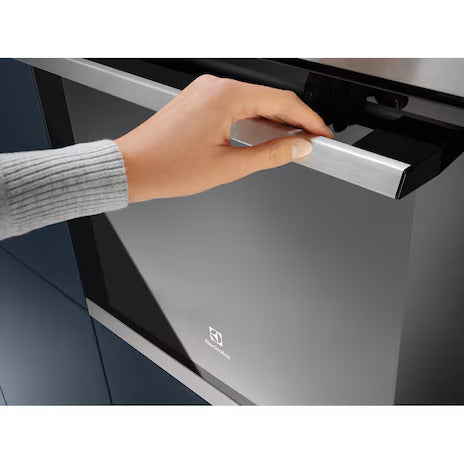 Electrolux KOHGH00XA 60cm UltimateTaste 300 built-in single oven with 72L capacity
